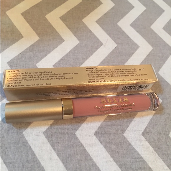 Stay all day😘 Liquid lip! - Picture 3 of 3